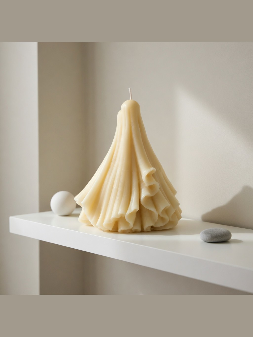 Lotus Petal Drape Candle