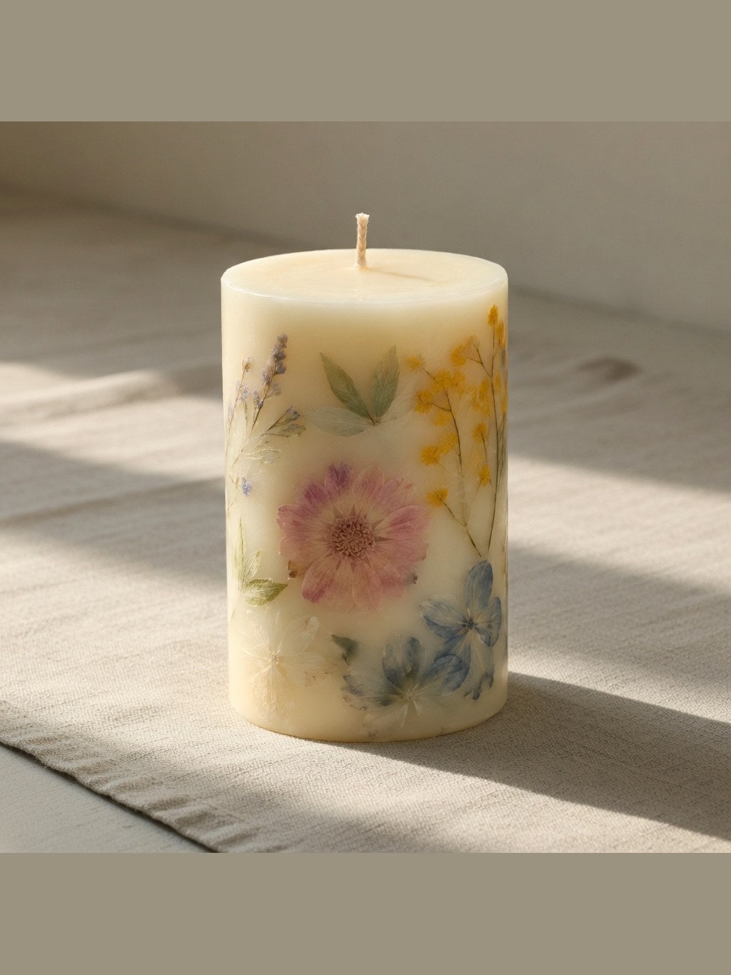 Herbarium Cylinder Candle